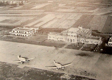 Het vliegveld van Haren / Evere begin van de jaren '30. Heden staat hier het hoofdkwartier van de NATO.