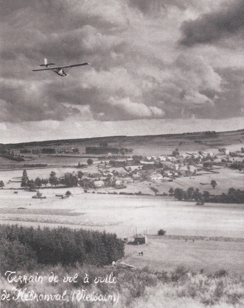 Postkaart van het zweefvliegterrein te Hébronval bij Vielsalm in de Ardennen